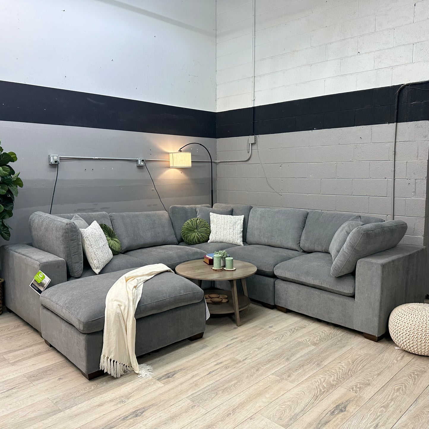 Thomasville Lowell 6-piece Modular Sectional
