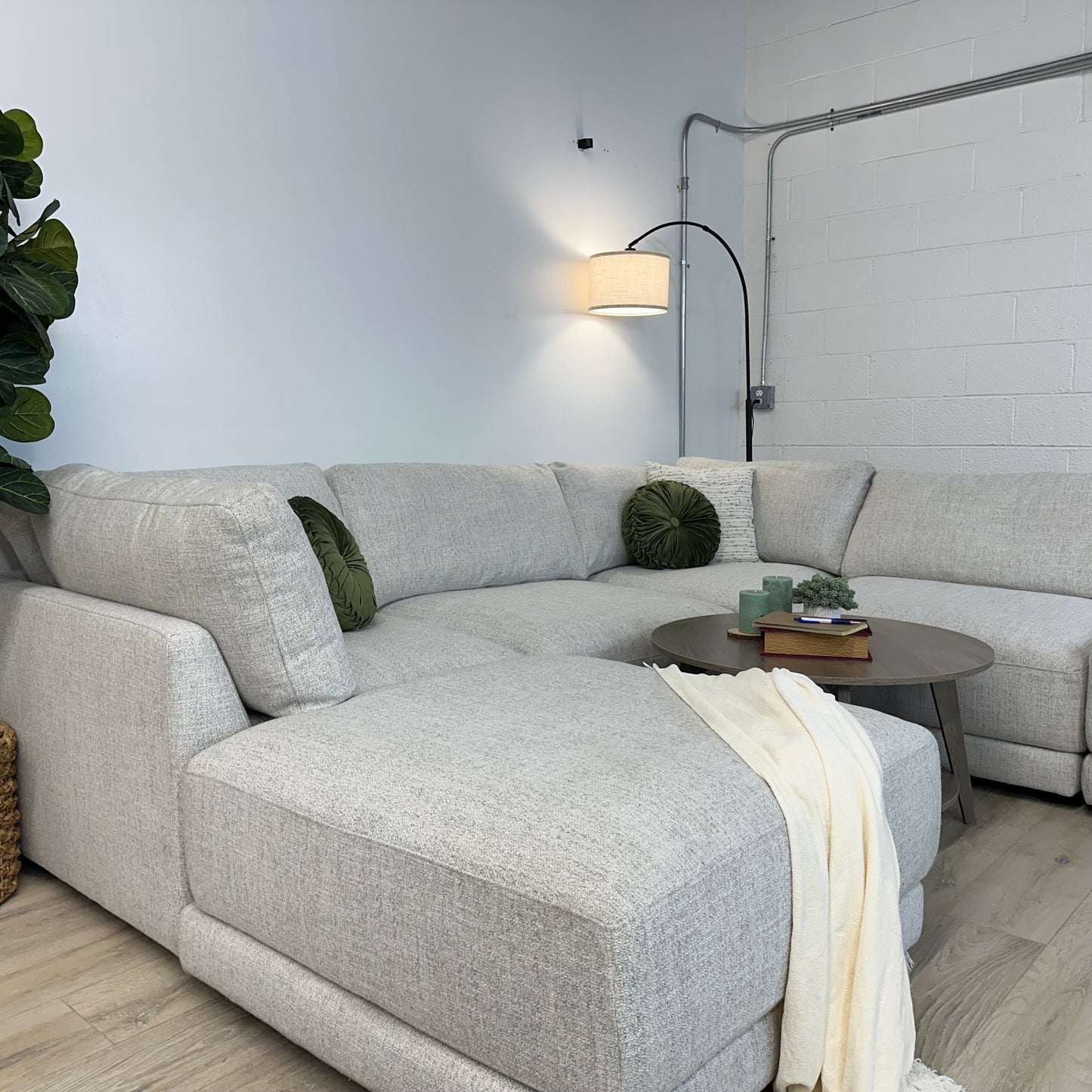 Dayna 6-piece Fabric Modular Sectional