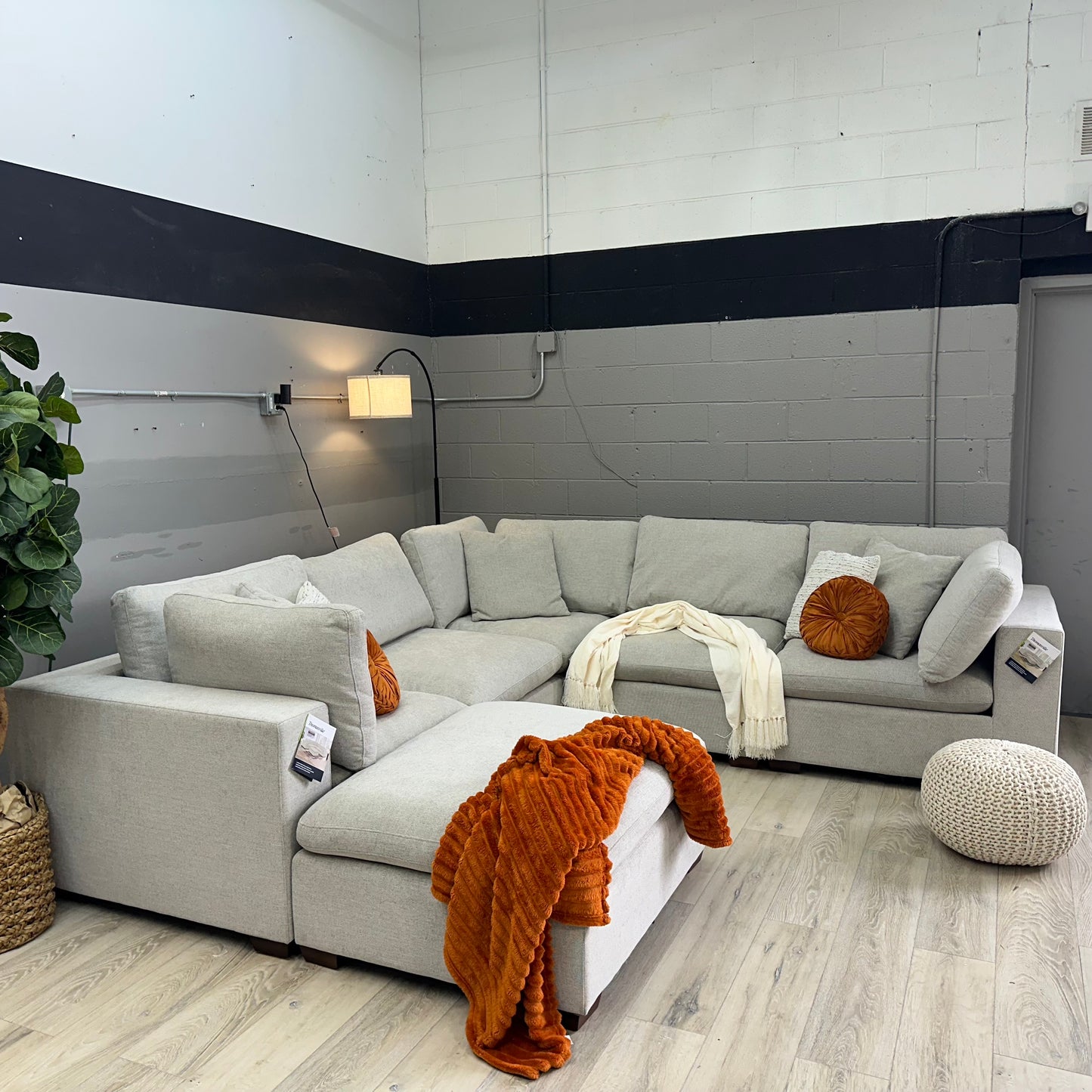 Thomasville Lowell 6-piece Modular Sectional