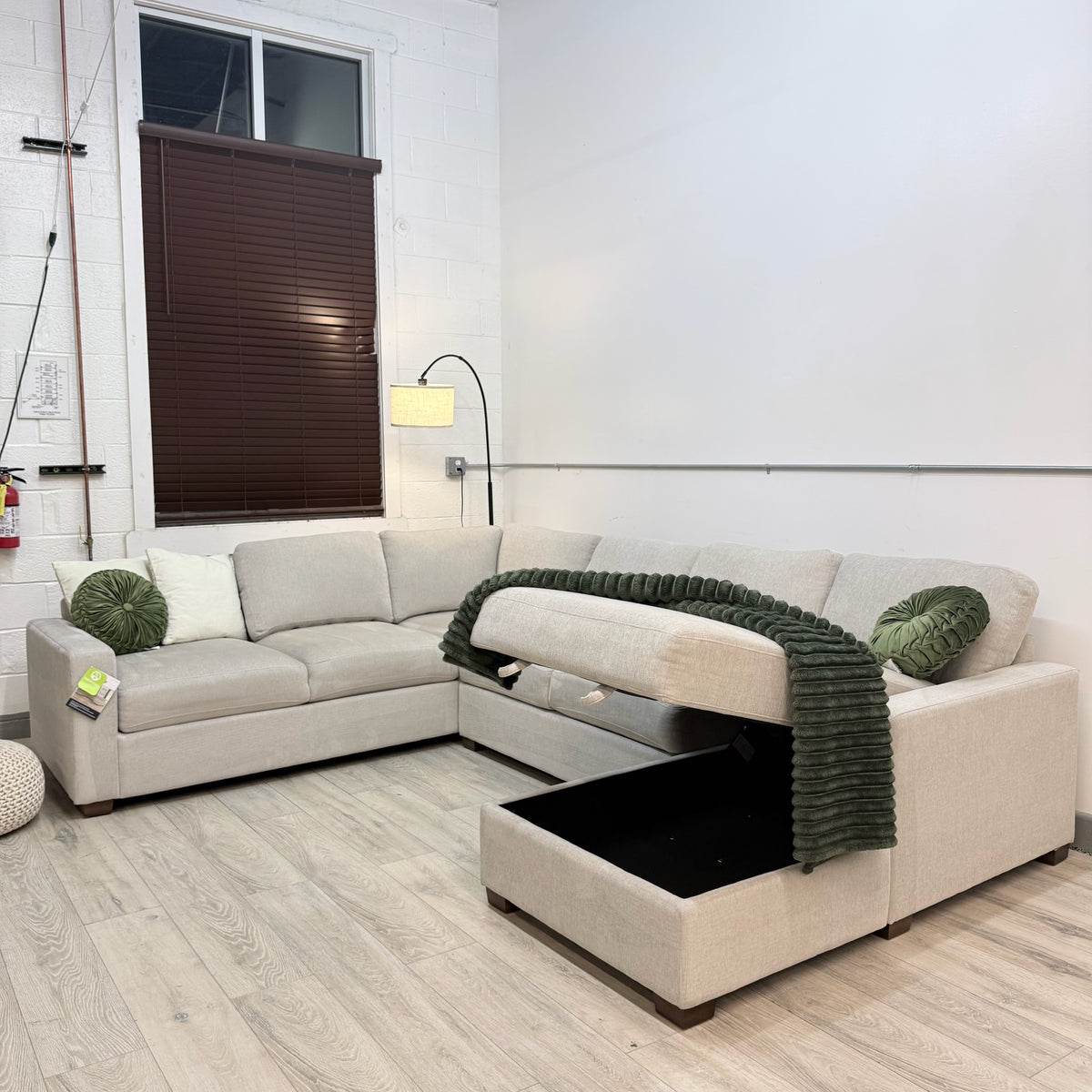 Thomasville Glenn Fabric Sectional with Storage Chaise