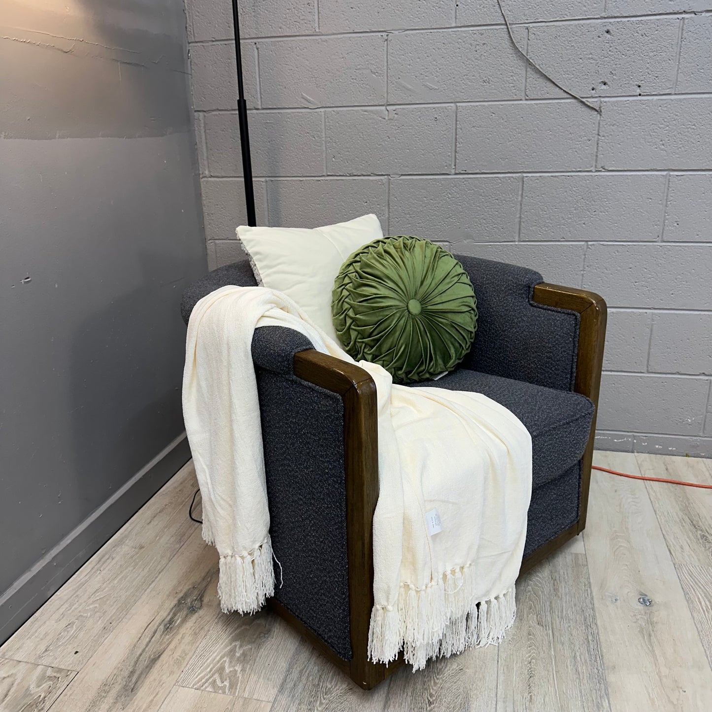 Henredon Murphy Swivel Boucle Chair