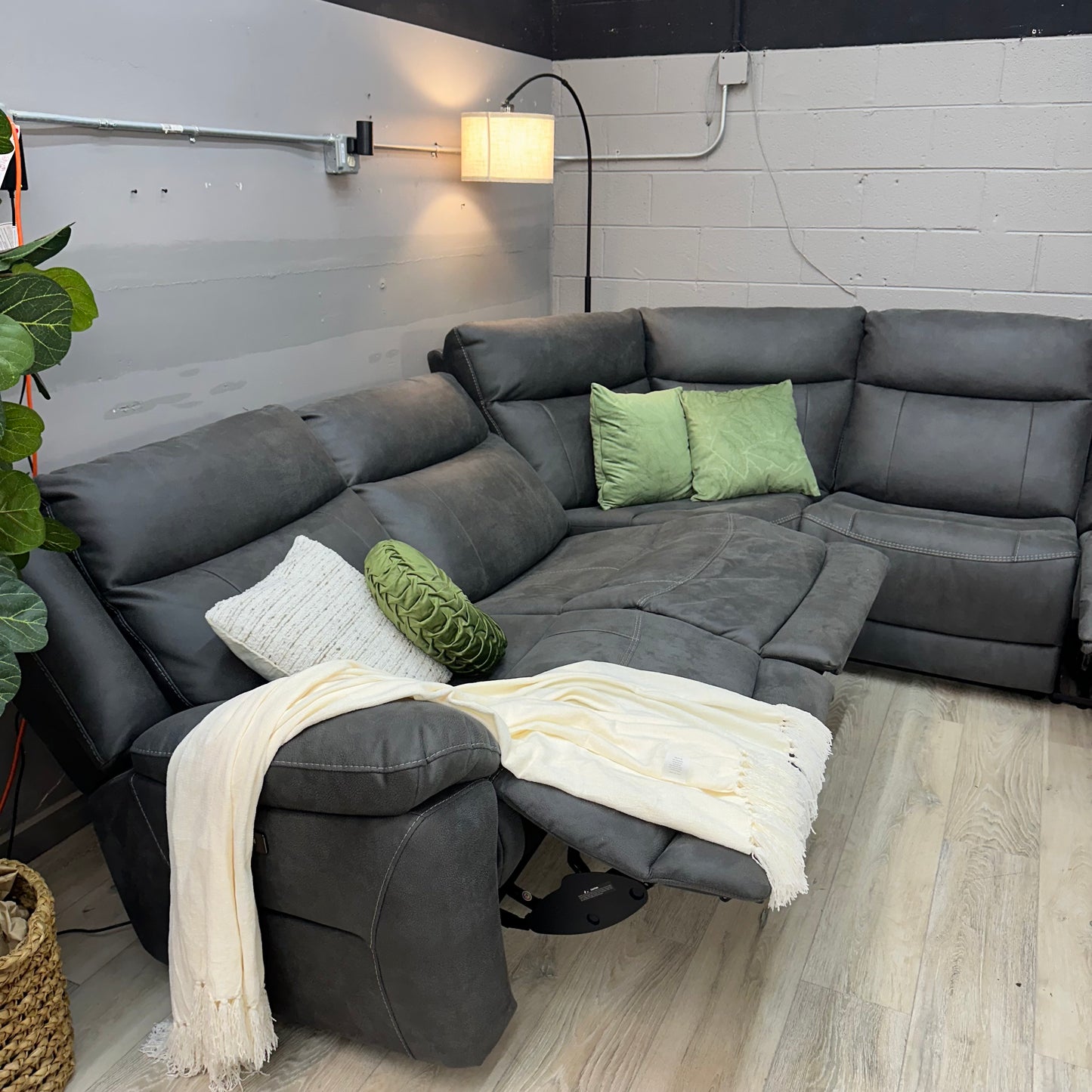 Zakary 5-piece Fabric Power Reclining Sectional With Power Headrests