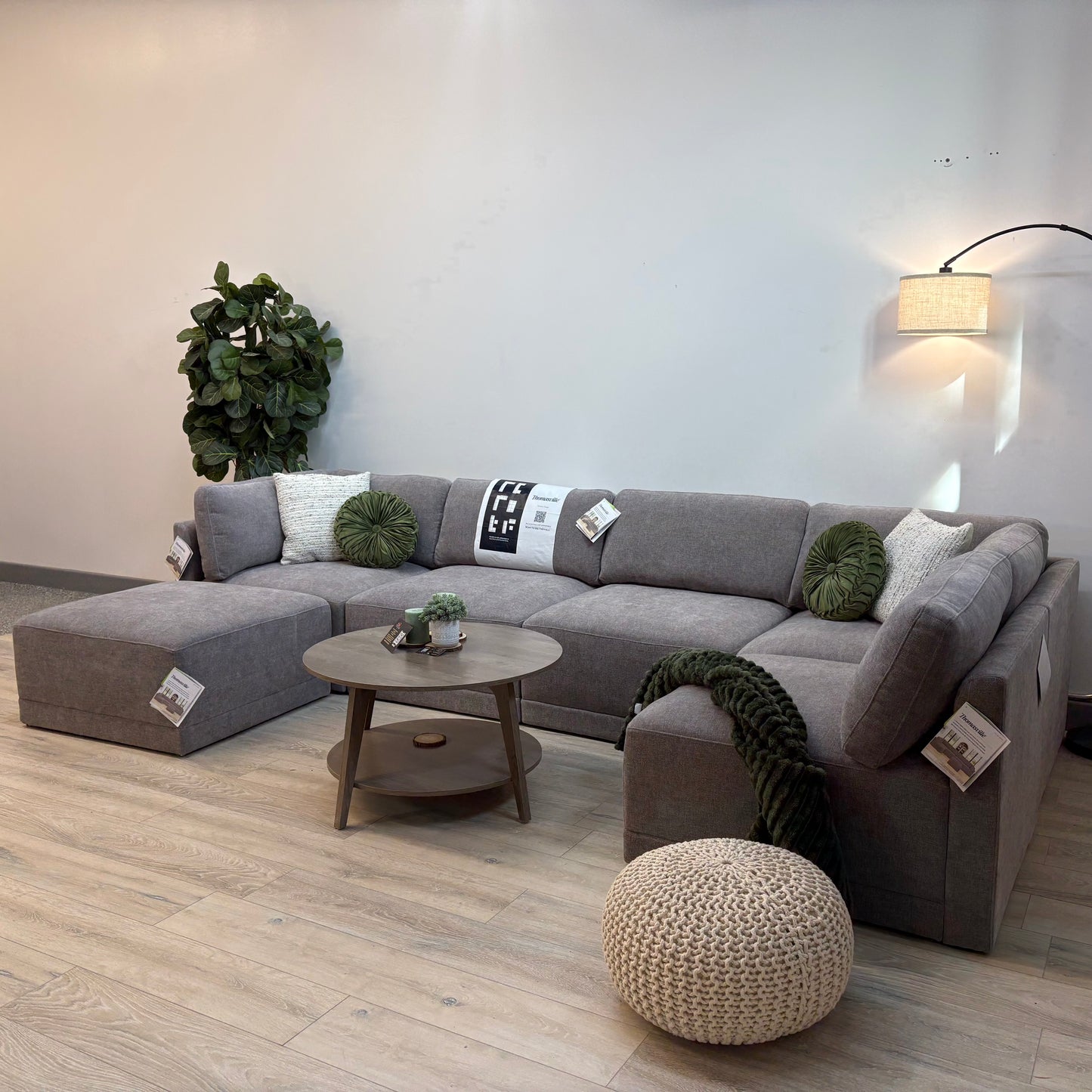 Thomasville Fallon Modular Sectional 6-piece Gray with Ottoman