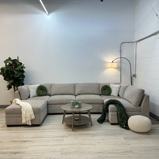 Thomasville Tisdale Modular Sectional 6-piece Taupe with Storage Ottoman