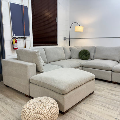 Thomasville Lowell 8-piece Modular Sectional