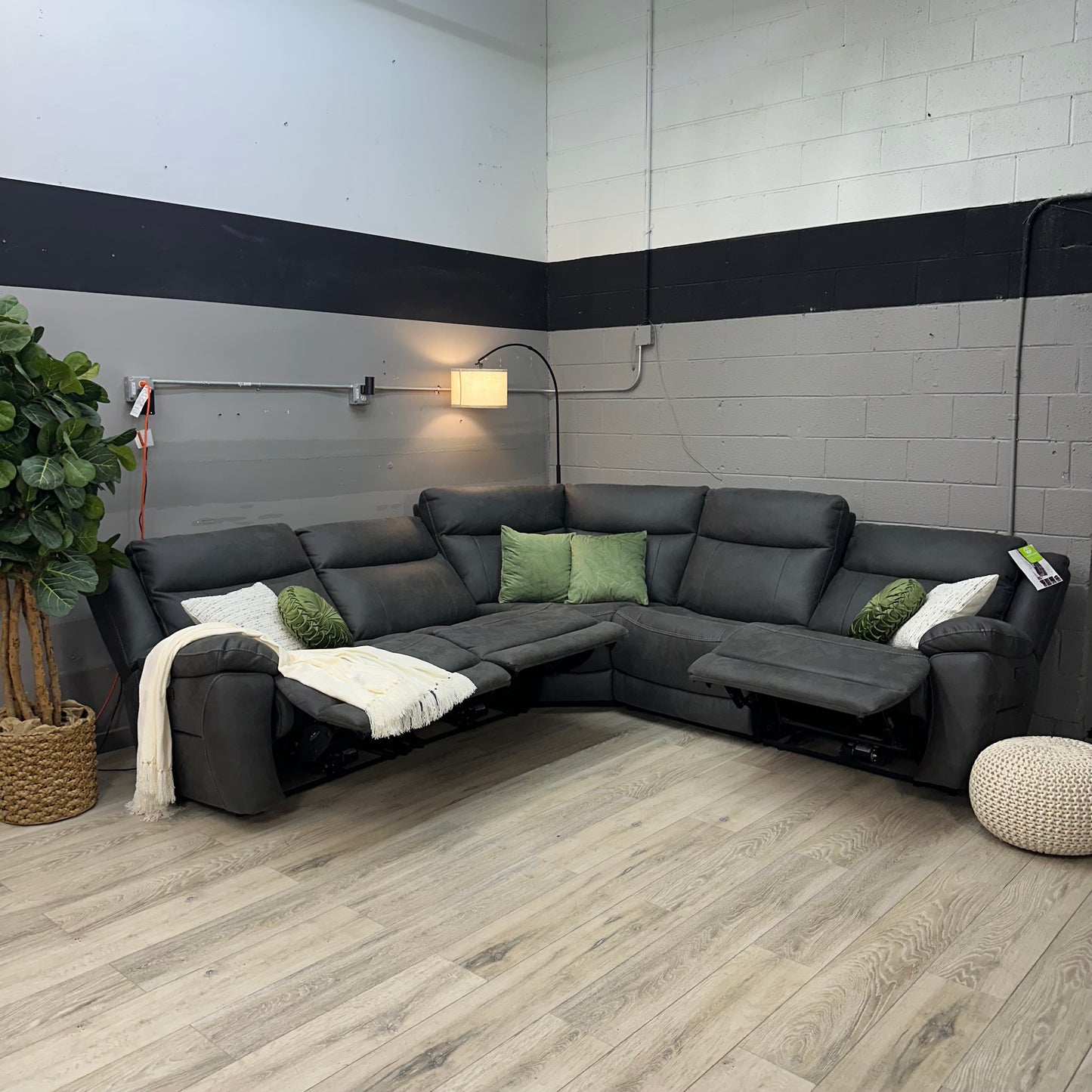 Zakary 5-piece Fabric Power Reclining Sectional With Power Headrests